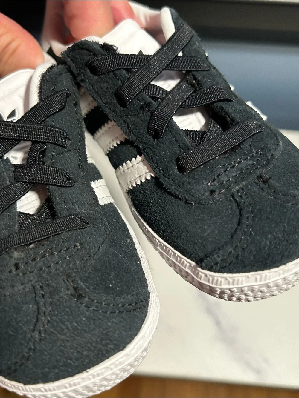 adidas no box